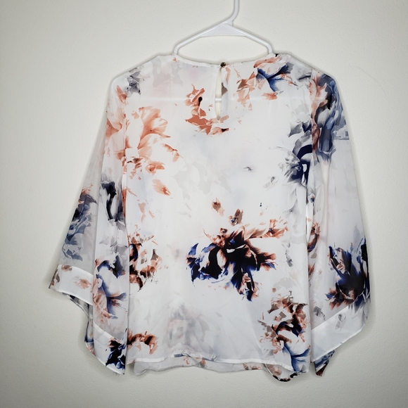 Vince Camuto Water Color Kimono Sleeve Crossover - Picture 4 of 6